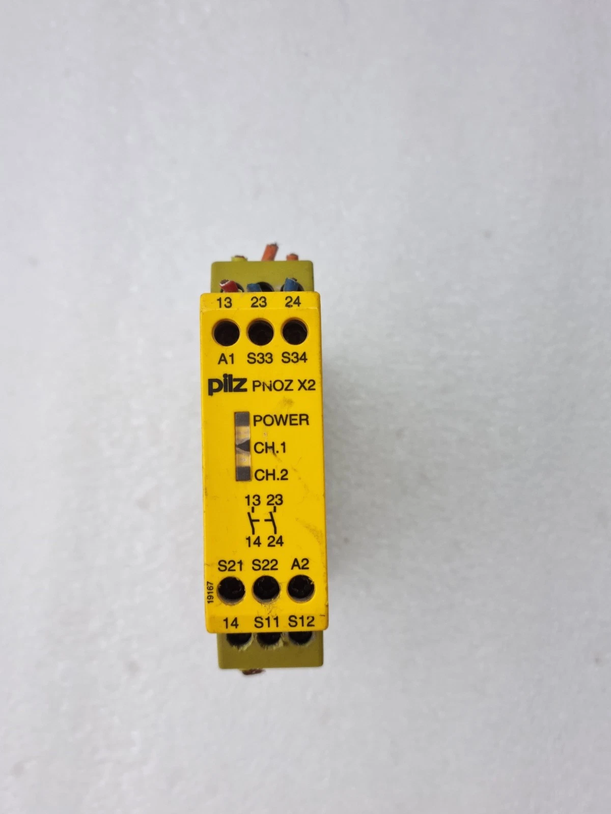 PILZ PNOZ X2 24VAC/DC 774303 SAFETY RELAY MADE IN GERMANY